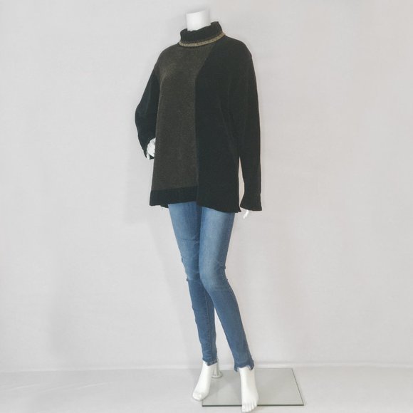 Erika Color Block Turtleneck Sweater - Picture 3 of 13